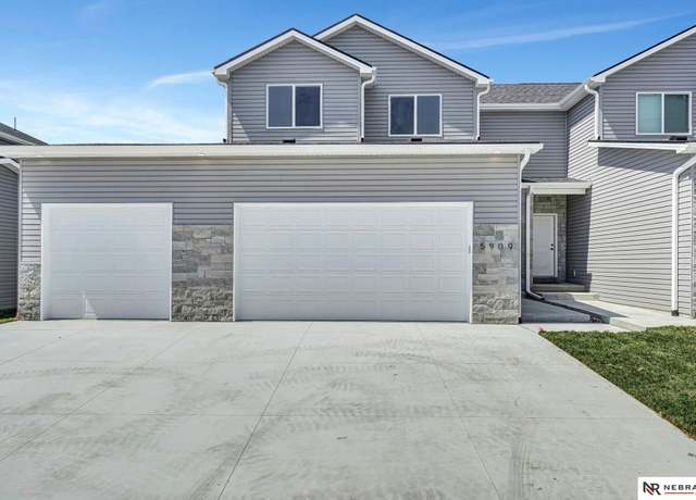 Property at 5909 S 94th St, Lincoln, NE 68526, 4 beds, 3.5 baths