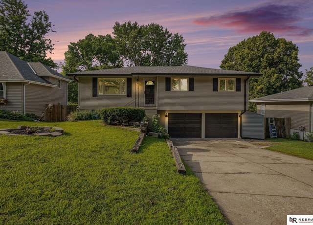Property at 11429 R St, Omaha, NE 68137, 3 beds, 2 baths