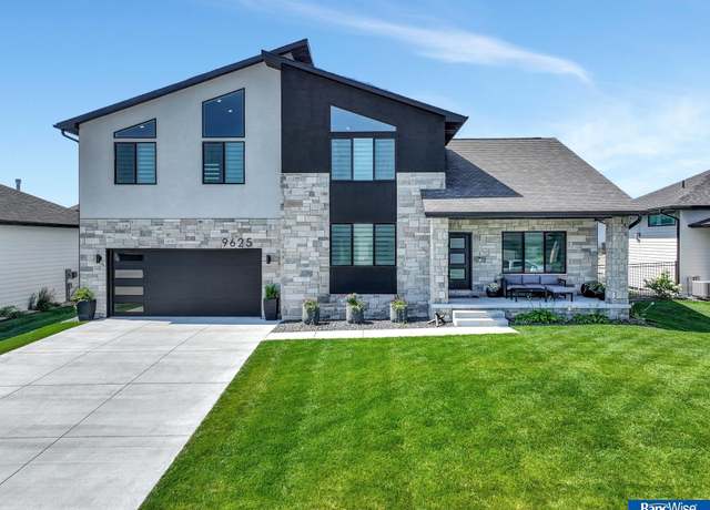 Property at 9625 Toma Rd, Lincoln, NE 68526, 4 beds, 3 baths