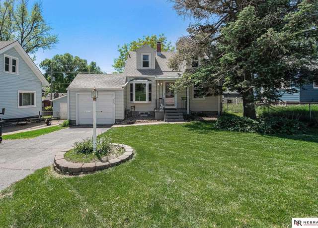 Property at 3923 Gold Street St, Omaha, NE 68105, 3 beds, 1 bath