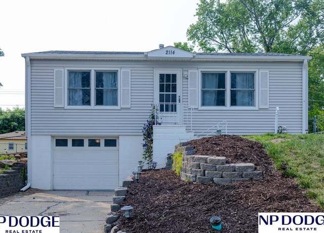 Property at 2114 Lillian St, Bellevue, NE 68147, 2 beds, 1 bath