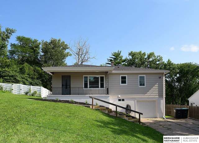 Property at 7620 Bedford Ave, Omaha, NE 68134, 4 beds, 2 baths