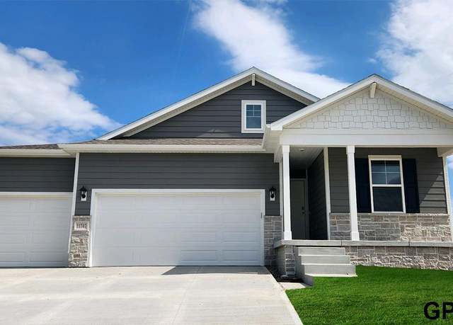 Property at 11747 S 189th St, Gretna, NE 68028, 3 beds, 2.5 baths