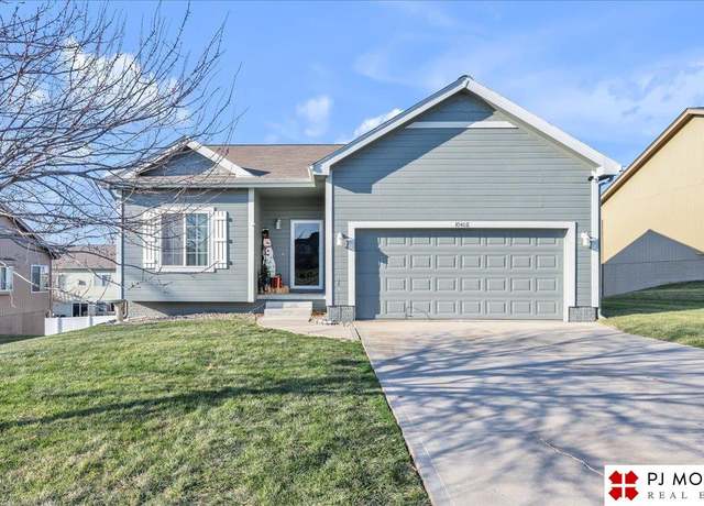 Property at 10408 Lewis And Clark Rd, Bellevue, NE 68123, 3 beds, 3 baths