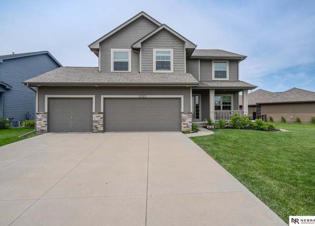 Property at 21313 Castlerock Ln, Gretna, NE 68028, 4 beds, 2.5 baths