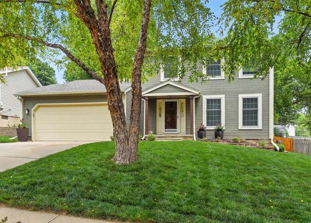Property at 16210 Holmes Cir, Omaha, NE 68135, 3 beds, 2.5 baths
