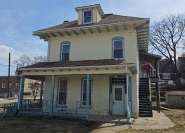 Property at 701 Avenue A, Plattsmouth, NE 68048, 4 beds, 3 baths