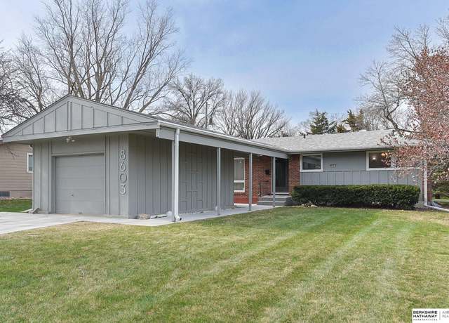 Property at 8603 Templeton Dr, Omaha, NE 68134, 3 beds, 2 baths
