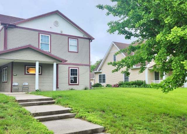Property at 525 Village Ave, Lincoln, NE 68503, 3 beds, 2.5 baths