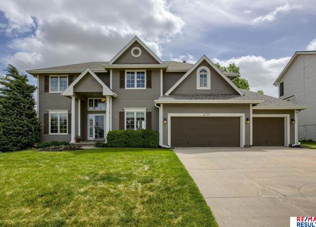 Property at 6723 N 159 St, Omaha, NE 68116, 4 beds, 4.5 baths