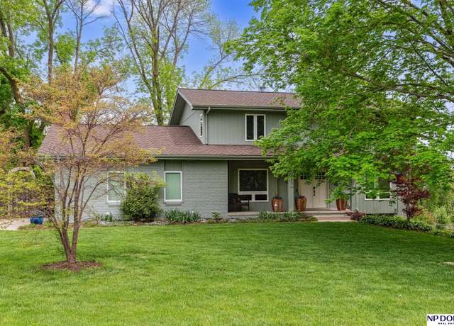 Property at 20580 Corral Rd, Omaha, NE 68022, 4 beds, 4 baths