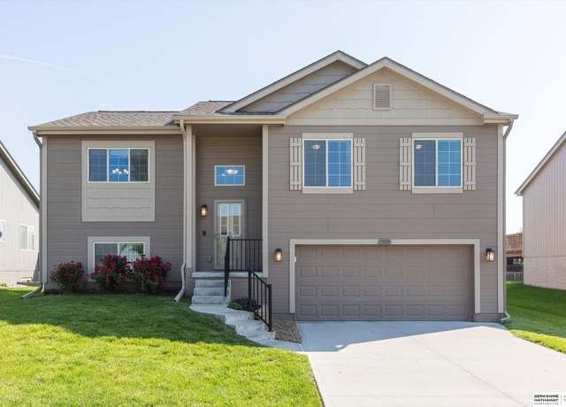Property at 13910 Wyoming St, Omaha, NE 68142, 3 beds, 2 baths