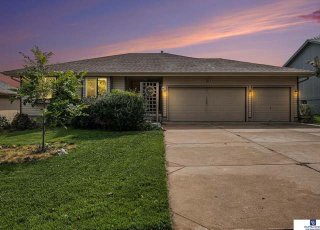 Property at 8015 S 69th St, La Vista, NE 68128, 4 beds, 3 baths