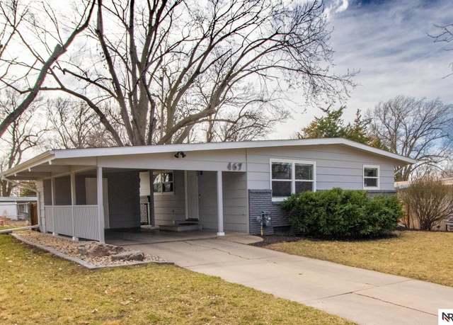 Property at 467 Steinway Rd, Lincoln, NE 68505, 3 beds, 2 baths