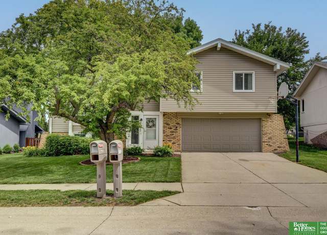 Property at 11122 Jefferson St, Omaha, NE 68137, 3 beds, 2.5 baths