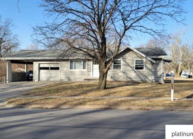 Property at 5218 N 60th Ave, Omaha, NE 68104, 3 beds, 1 bath