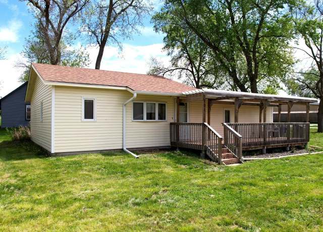 Property at 201 S Blaine St, Valparaiso, NE 68065-0000, 3 beds, 1 bath