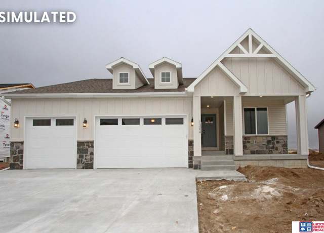 Property at 1229 S 9th Ave, Ashland, NE 68003, 6 beds, 3 baths