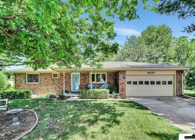 Property at 4820 Fleetwood Cir, Lincoln, NE 68516, 3 beds, 2 baths