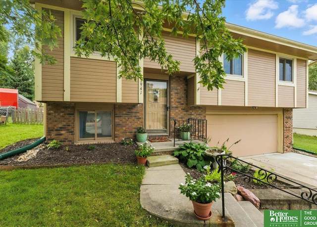 Property at 13941 Greenfield Rd, Omaha, NE 68138, 3 beds, 2 baths