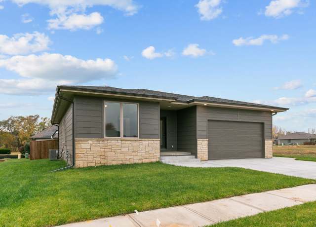 Property at 2388 Landing Ln, Blair, NE 68008, 4 beds, 3 baths
