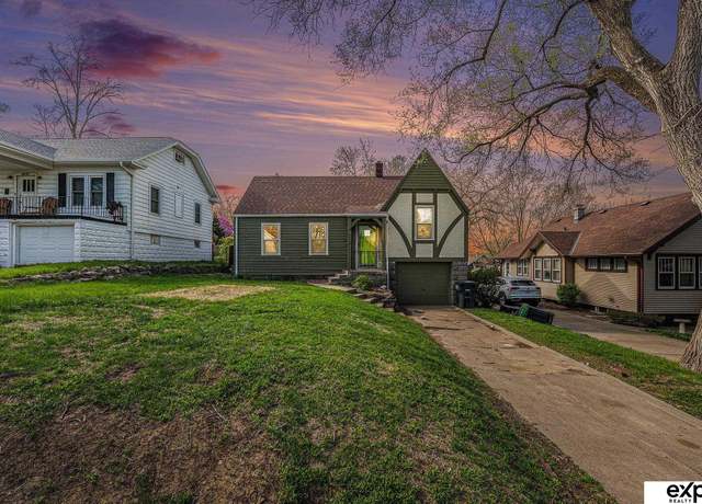 Property at 4529 Seward St, Omaha, NE 68104, 2 beds, 1 bath