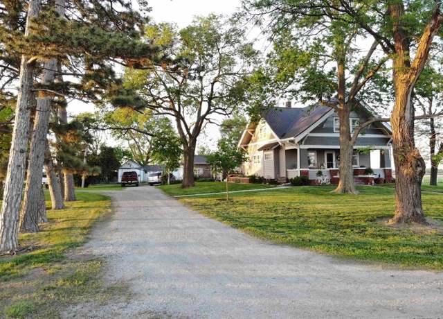 Property at 2868 I St, Wymore, NE 68466, 4 beds, 2 baths