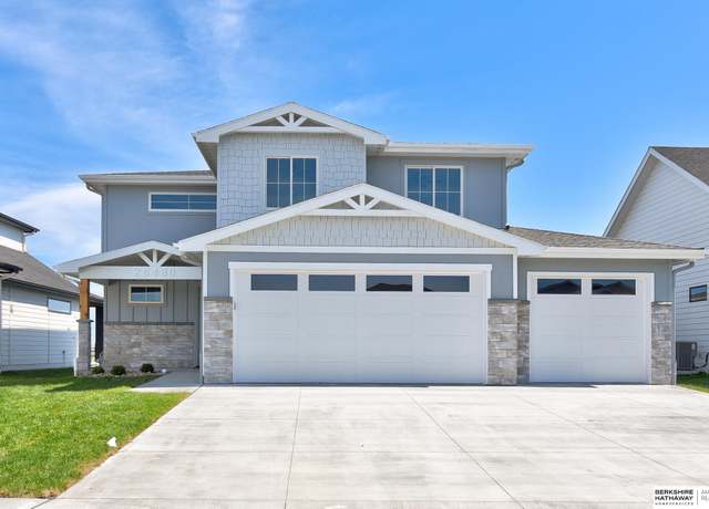 Property at 28480 Laurel Cir, Valley, NE 68064, 4 beds, 6 baths
