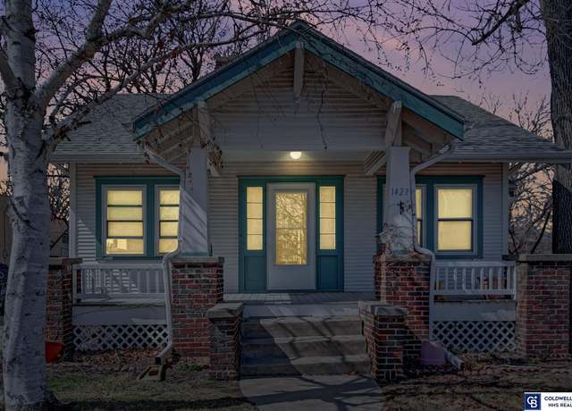 Property at 1421 N 40th St, Lincoln, NE 68503, 2 beds, 2 baths