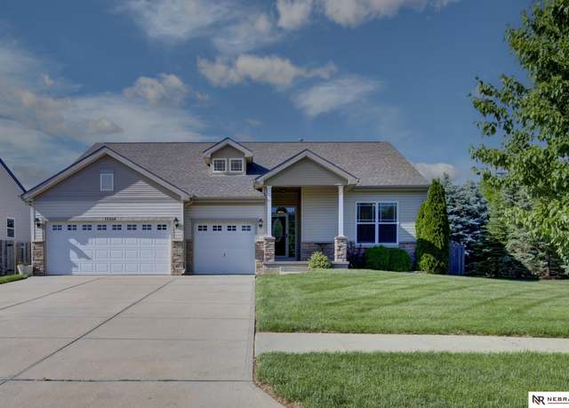 Property at 15608 Rosewater Pkwy, Bennington, NE 68007, 3 beds, 2 baths