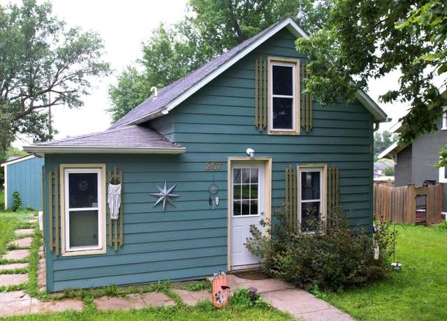 Property at 207 W Pribram St, Prague, NE 68050, 1 bed, 1 bath