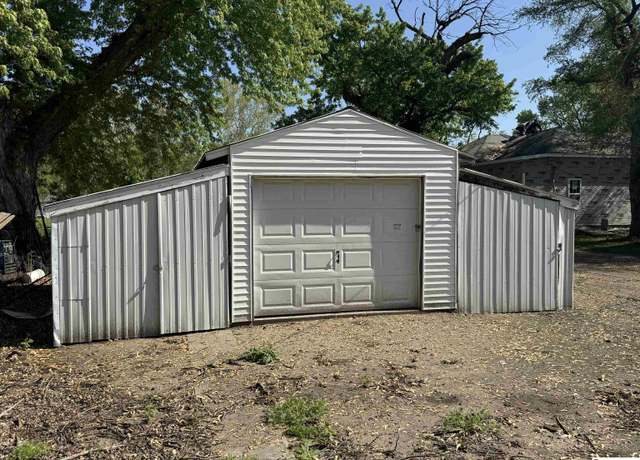 Property at 206 W 4th St, Fairbury, NE 68352