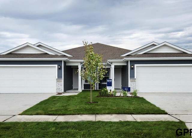 Property at 7813 N 170 St, Bennington, NE 68007, 4 beds, 3 baths