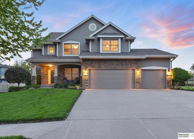 Property at 10248 Emiline St, La Vista, NE 68128, 4 beds, 3.5 baths