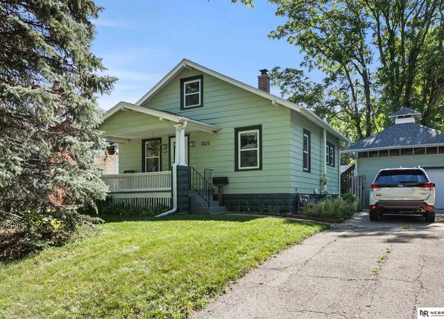 Property at 1026 S 33rd St, Lincoln, NE 68510, 2 beds, 2.5 baths