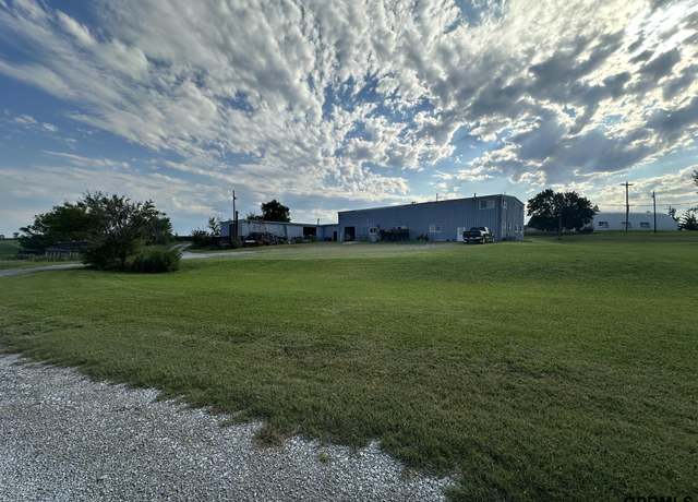 Property at 391 Country Road 2500 Rd, Crete, NE 68333