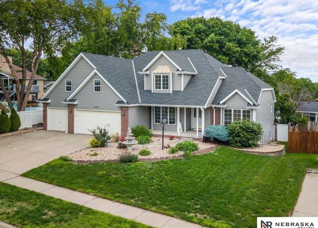 Property at 3120 Browning St, Lincoln, NE 68516, 4 beds, 3.5 baths