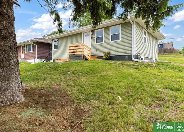 Property at 5923 S 50 St, Omaha, NE 68117, 3 beds, 2 baths