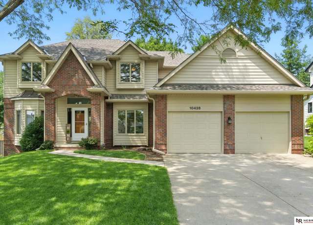 Property at 10428 Monroe St, Omaha, NE 68127, 4 beds, 3.5 baths