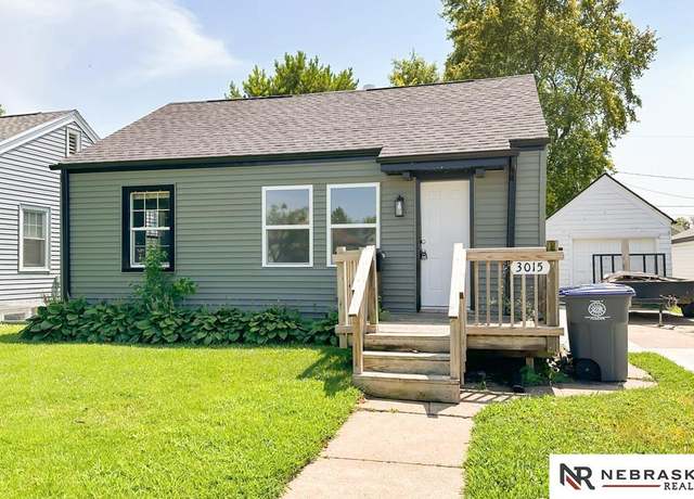 Property at 3015 Avenue G, Council Bluffs, IA 51501, 3 beds, 2 baths