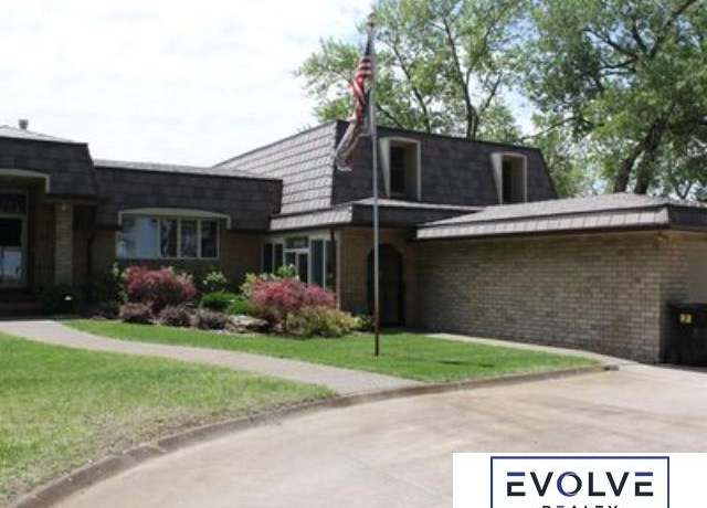 Property at 1599 S Main St #7, Fremont, NE 68025, 4 beds, 4 baths