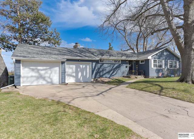 Property at 5001 S 83rd St, Ralston, NE 68127, 3 beds, 3 baths