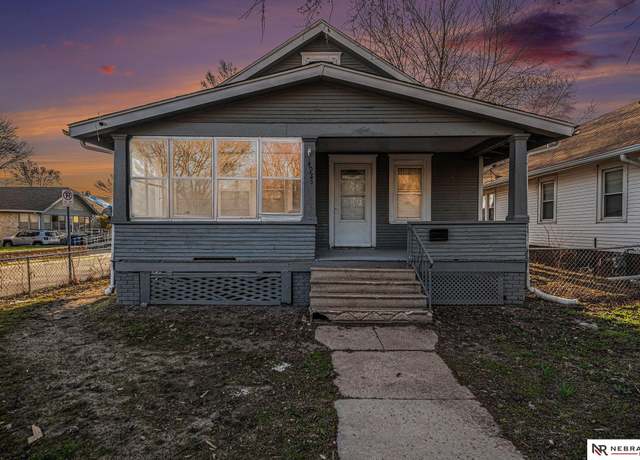 Property at 4923 N 28th Ave, Omaha, NE 68111, 4 beds, 1 bath