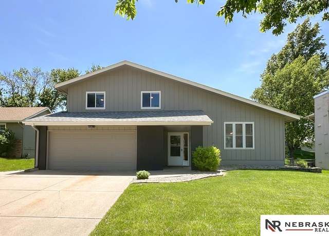 Property at 807 Buckboard Blvd, Papillion, NE 68046, 3 beds, 2.5 baths