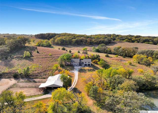 Property at 5009 CR 39 County Road, Fort Calhoun, NE 68023, 5 beds, 3 baths