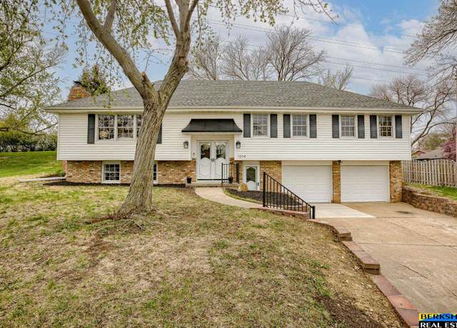 Property at 1014 S 123 Cir, Omaha, NE 68154, 4 beds, 3 baths