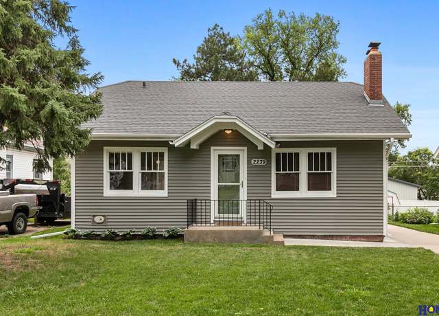 Property at 2239 Sewell St, Lincoln, NE 68502, 2 beds, 1 bath