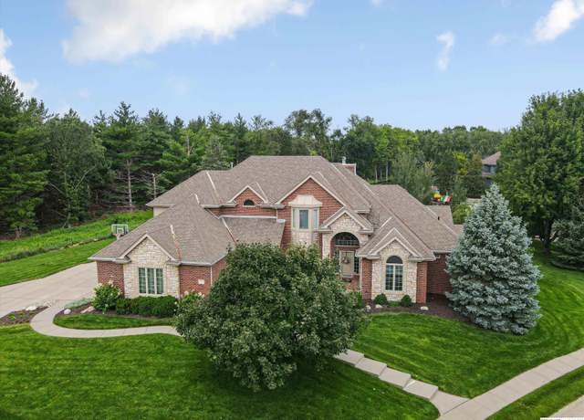 Property at 17070 Pasadena Ct, Omaha, NE 68130, 6 beds, 5 baths