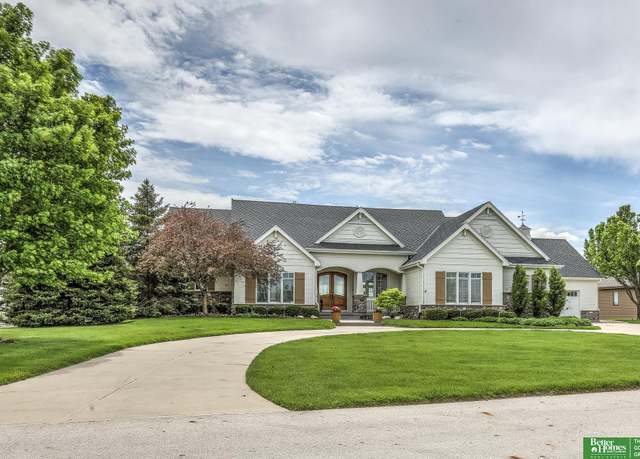 Property at 24421 Chicago St, Waterloo, NE 68069, 5 beds, 4.5 baths