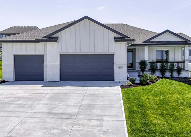 Property at 10221 Osprey Ln, Papillion, NE 68046, 4 beds, 3 baths